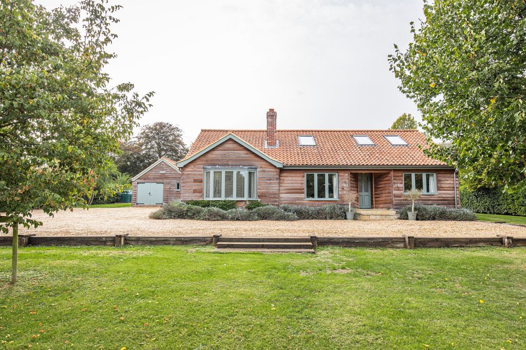 Property photo 1 of 22