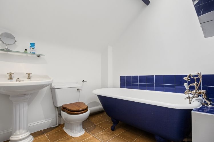 Property photo 3 of 10 335916