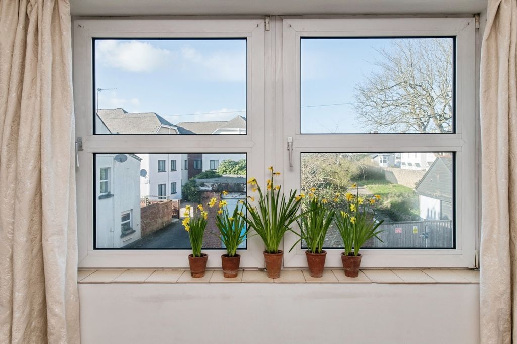 Additional image 10 of 1 bed flat for saleKing Street, Honiton, Devon EX14