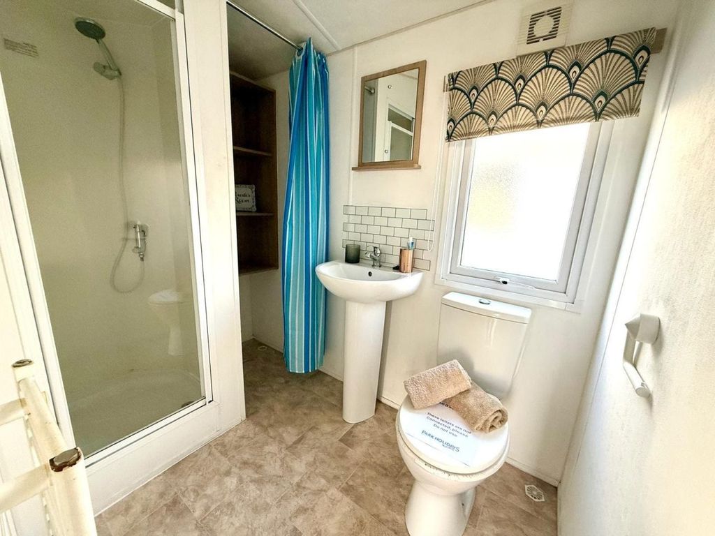 Property photo 1 of 6 Car0018783 - Static Caravan