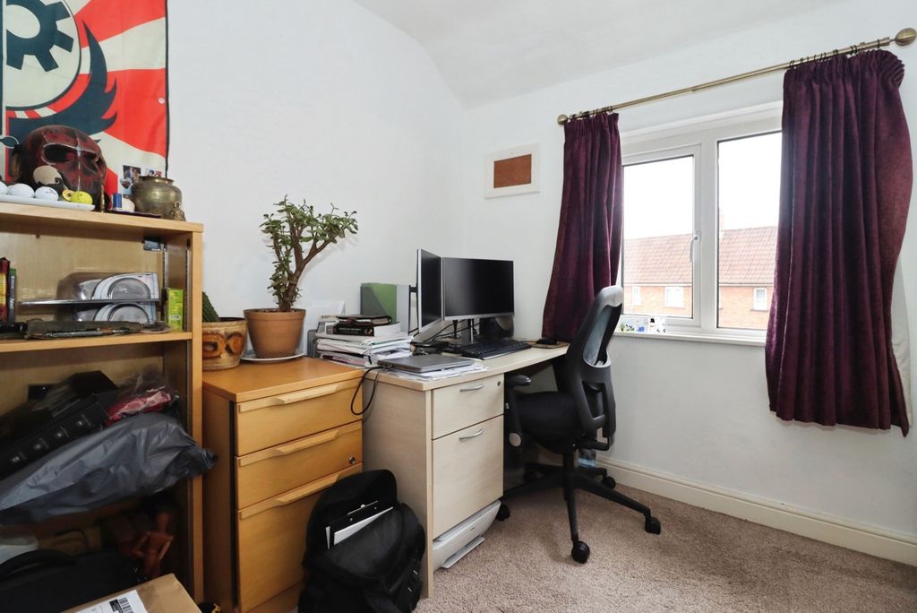 Property photo 3 of 17 Pbox-Img.Jpg