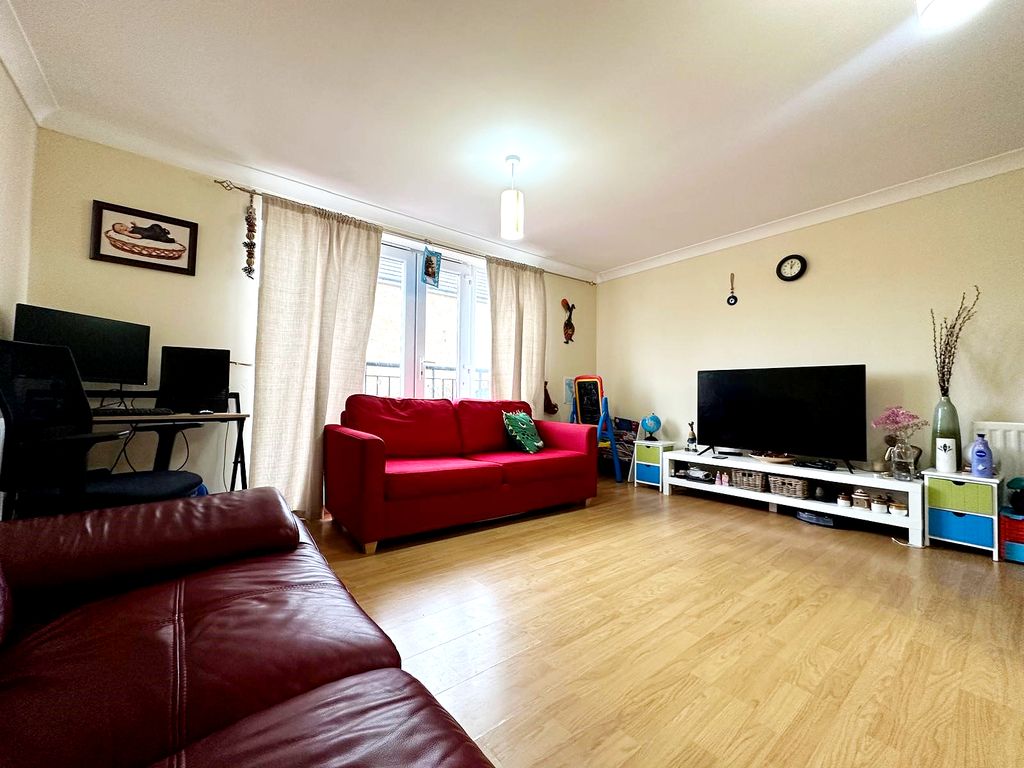 Property photo 3 of 12