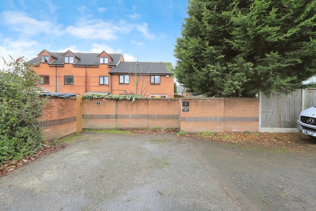 Property photo 2 of 12