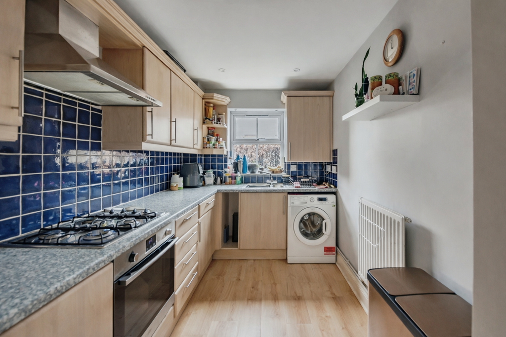 Property photo 3 of 9 Kitchen