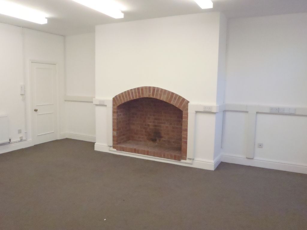 Property photo 2 of 3