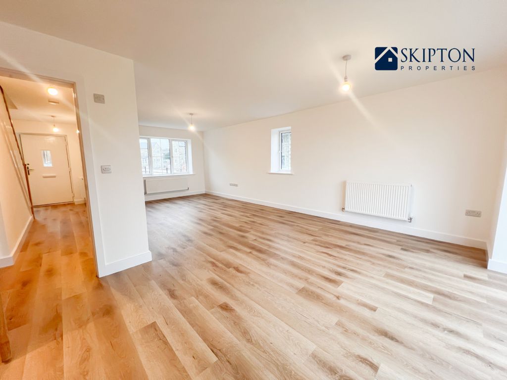 Property photo 3 of 32