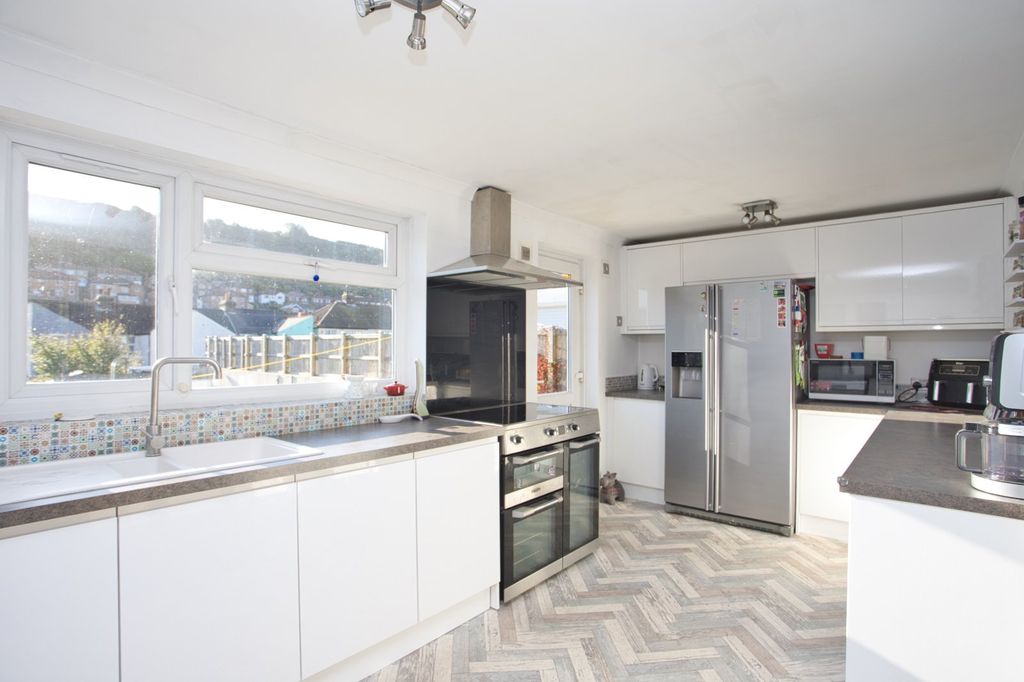 Property photo 2 of 14 Picture 2