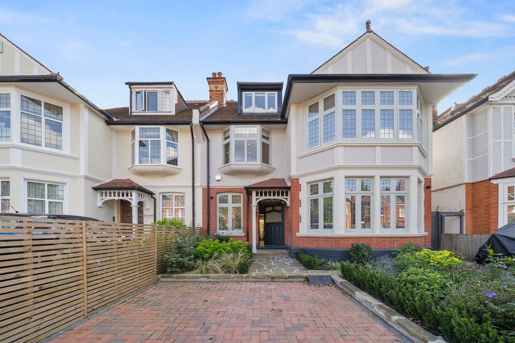 Property photo 2 of 24