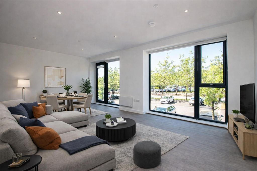 Property photo 2 of 21 Sill12.Png