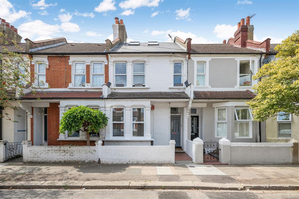 Property photo 1 of 12