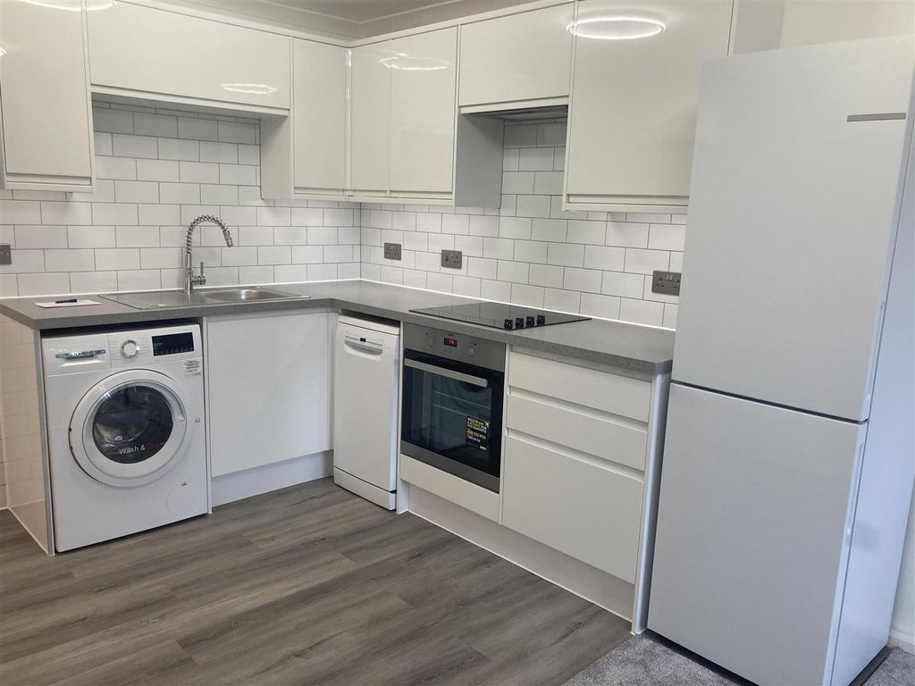 Property photo 3 of 12 Img_9525.Jpg