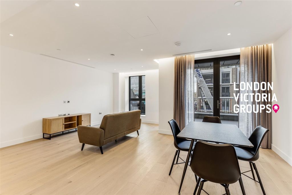 Property photo 3 of 15 1-5870.Jpg