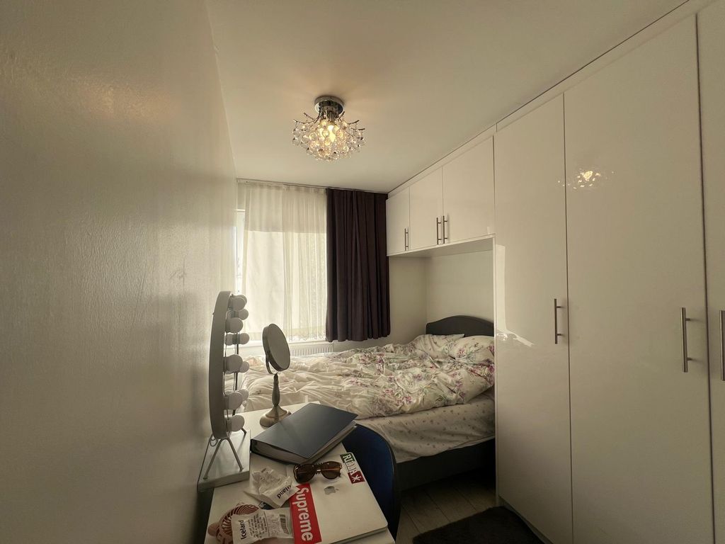 Property photo 2 of 4