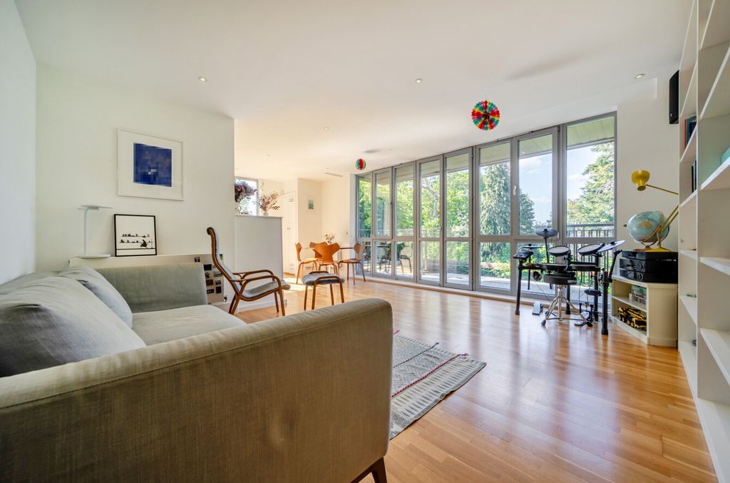 Property photo 3 of 25 1453949-16-69F4c8...