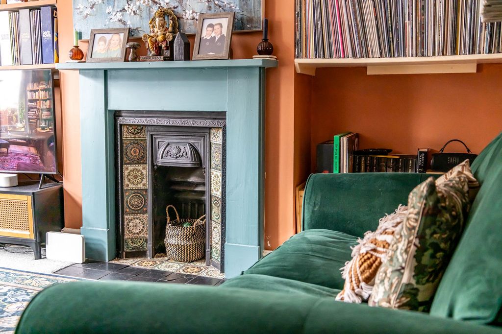 Property photo 3 of 34