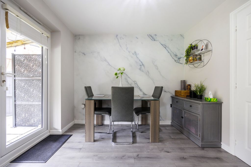 Property photo 3 of 23 Img_5956