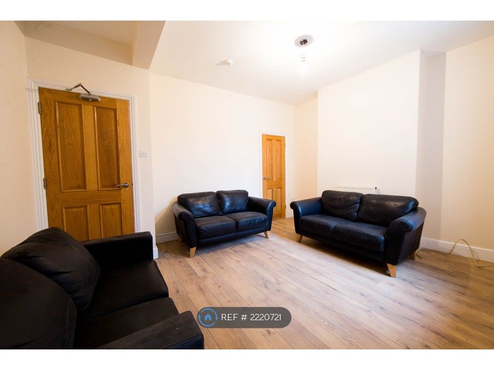 Property photo 3 of 6