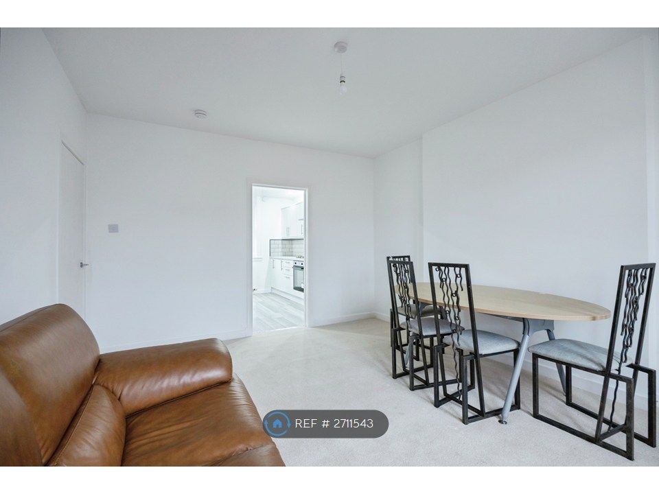 Property photo 3 of 35