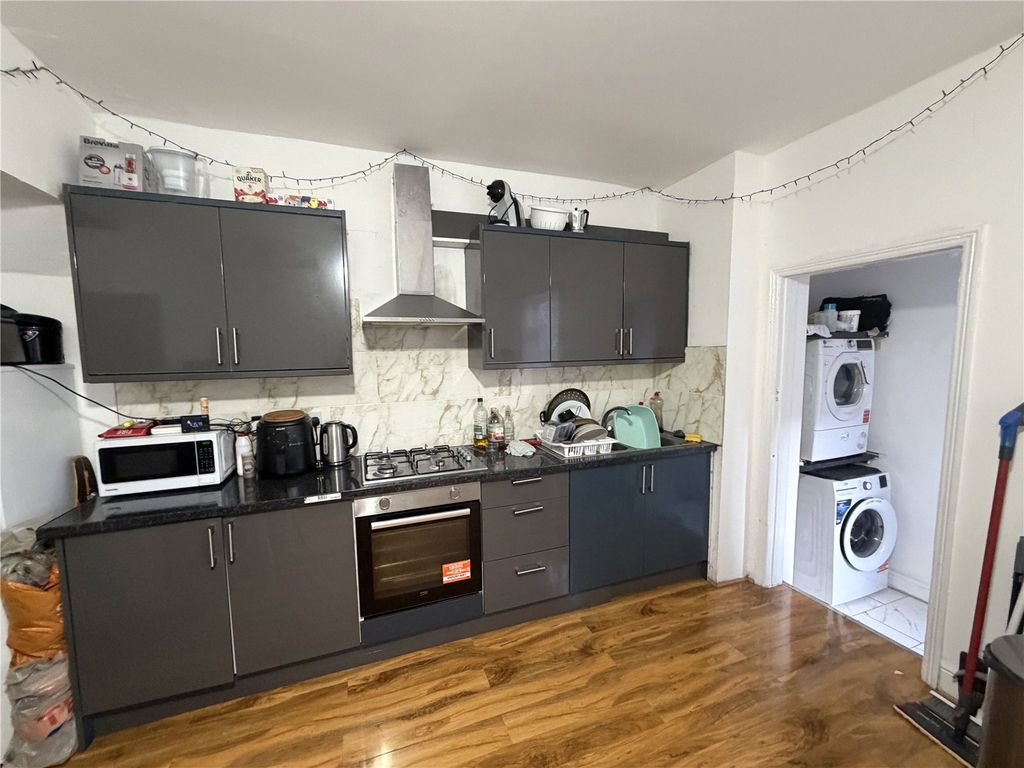 Property photo 3 of 6 Picture No. 02