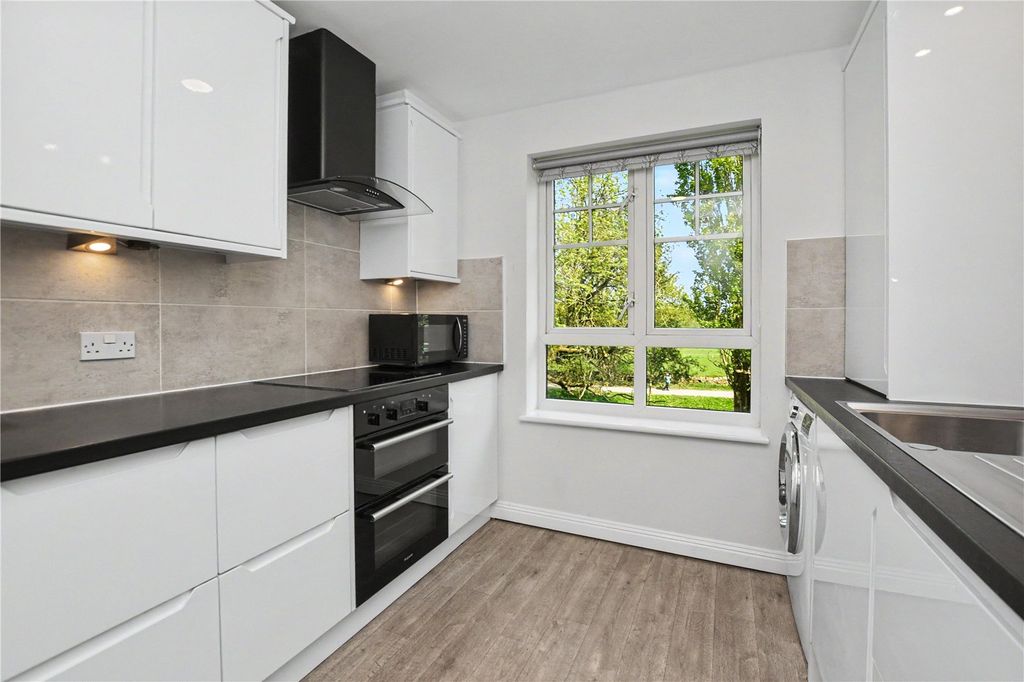 Property photo 3 of 19 Picture No. 21