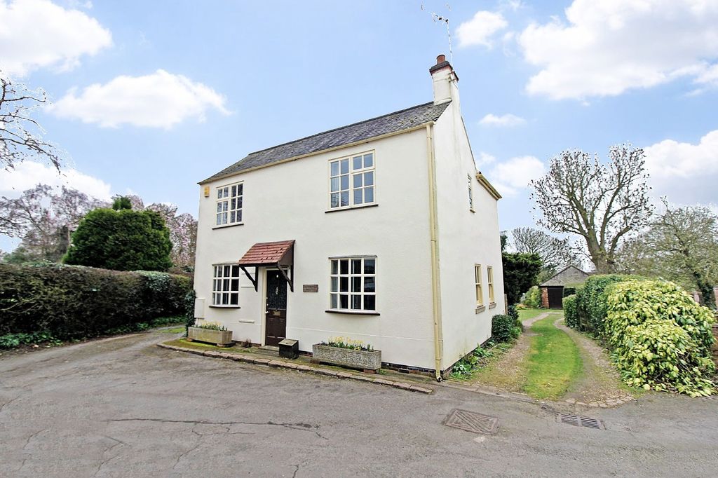 Property photo 1 of 37