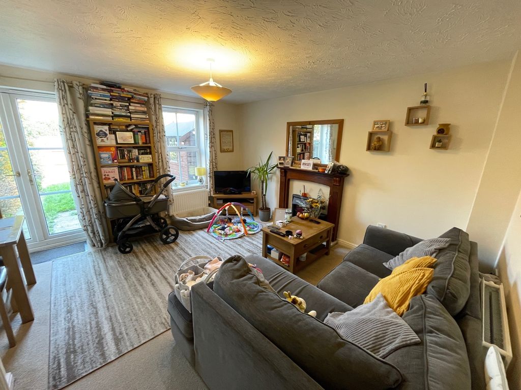 Property photo 2 of 11