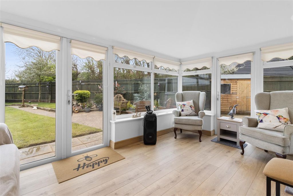 Property photo 2 of 29 Conservatory