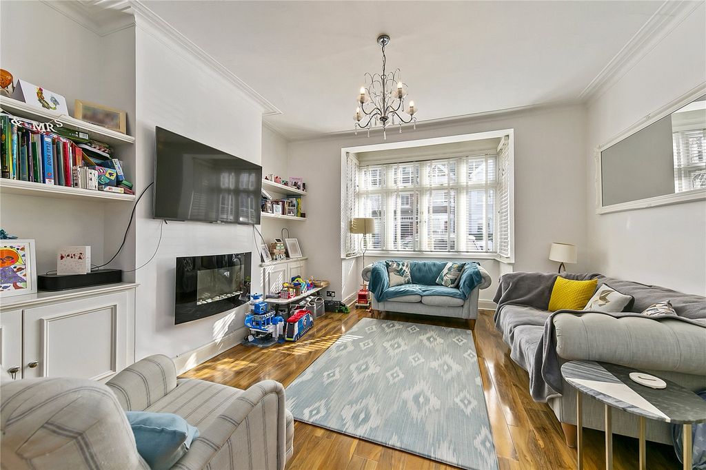 Property photo 3 of 18 Picture No. 02