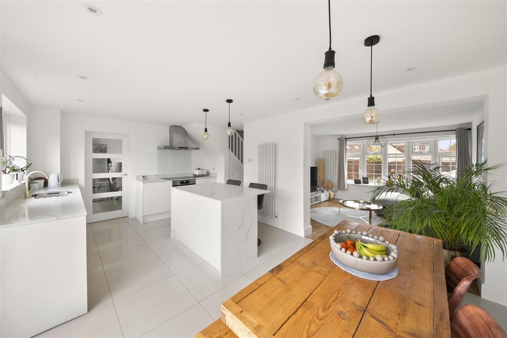 Property photo 2 of 22