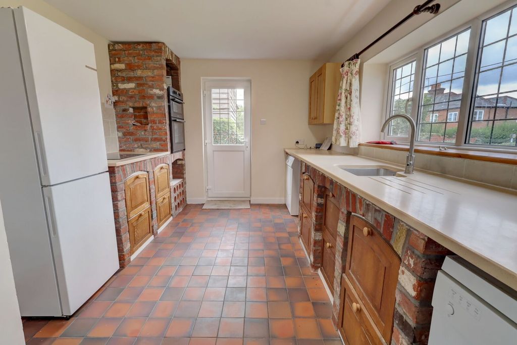 Property photo 2 of 15 Picture No. 01