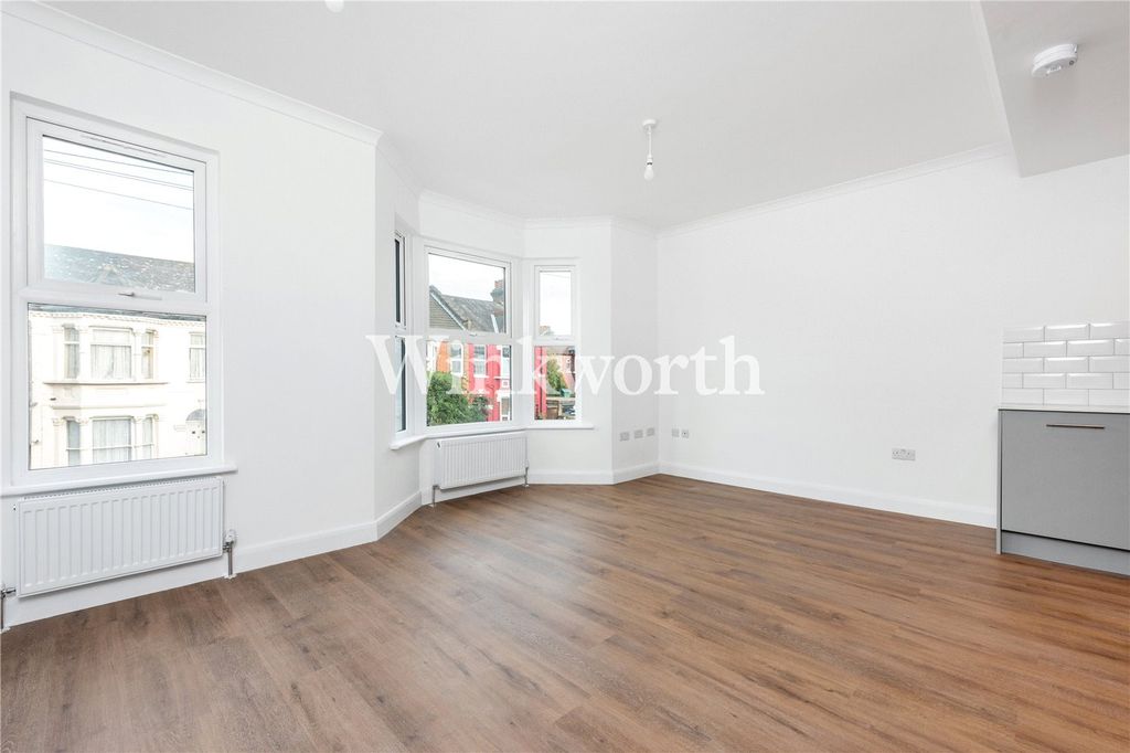Property photo 1 of 18 Picture No. 30