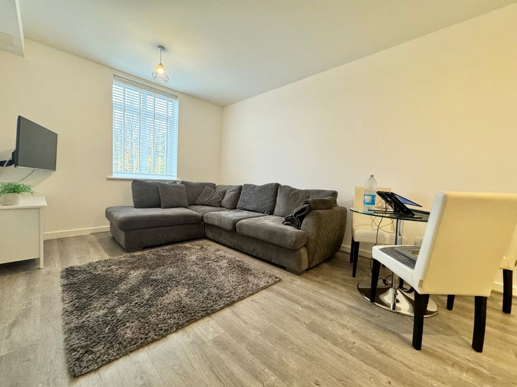 Property photo 3 of 10 Picture No. 05