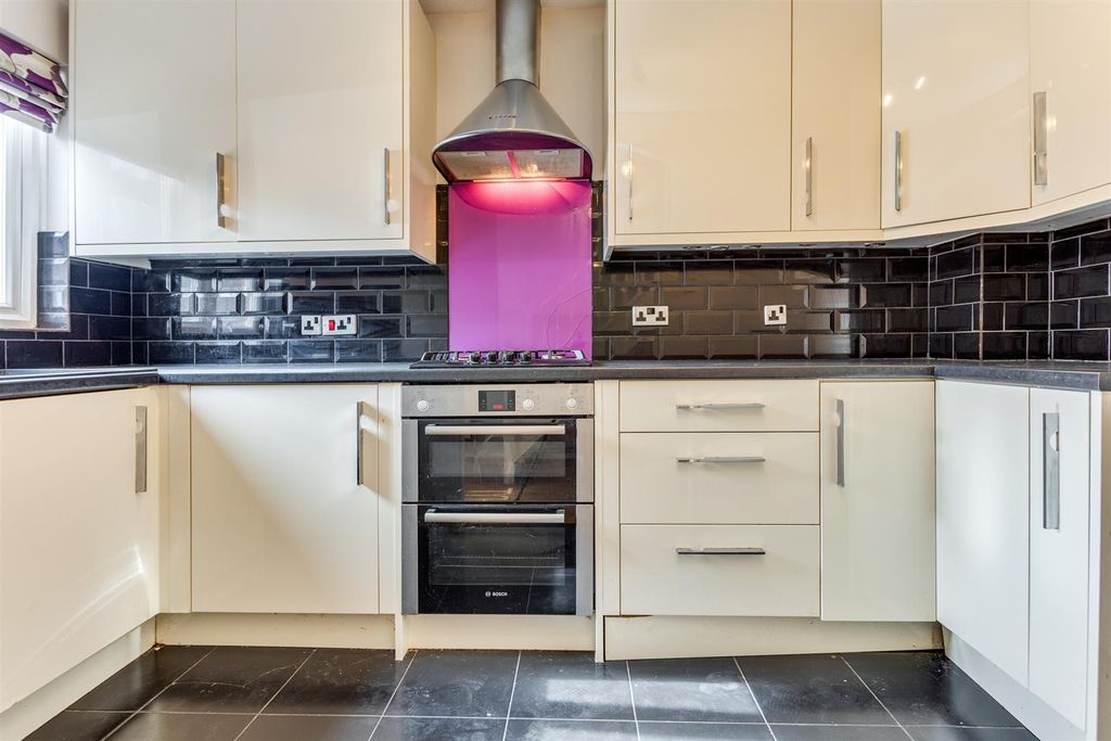 Property photo 2 of 23 Staubin--3 (1).Jpg