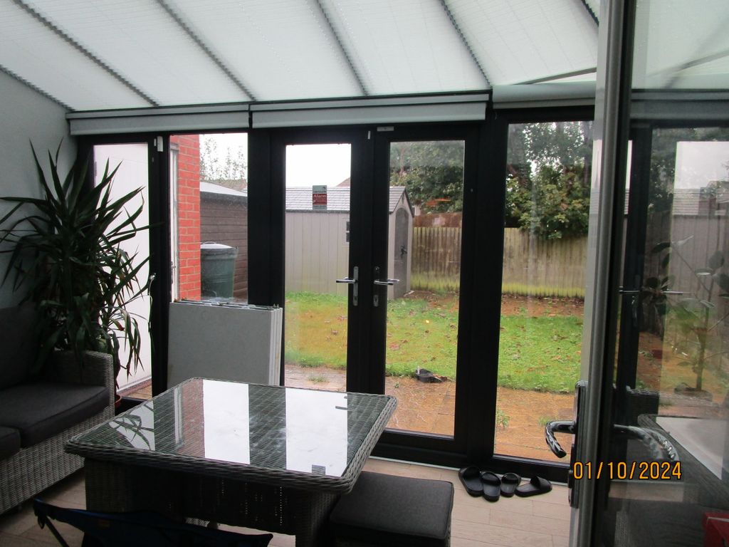 Property photo 3 of 14 Conservatory