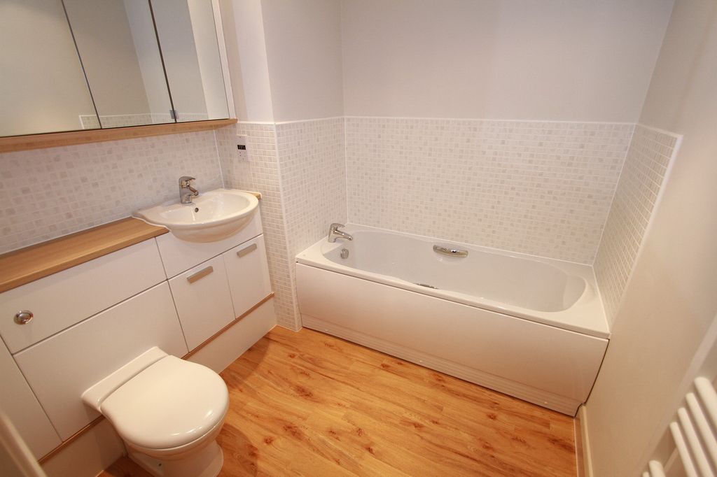 Property photo 2 of 6