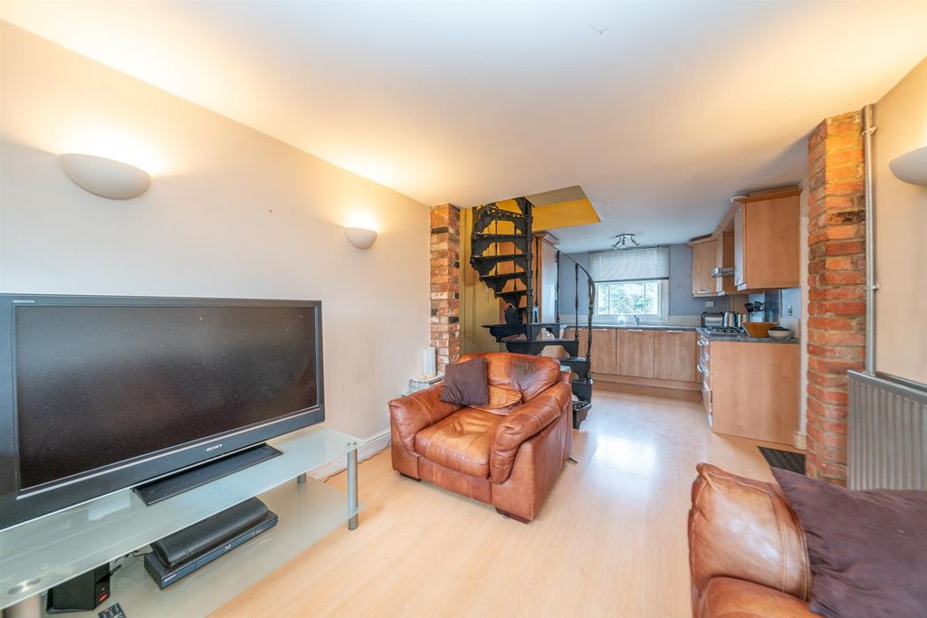 Property photo 2 of 17 70A-Albert-Street-7325.Jpg