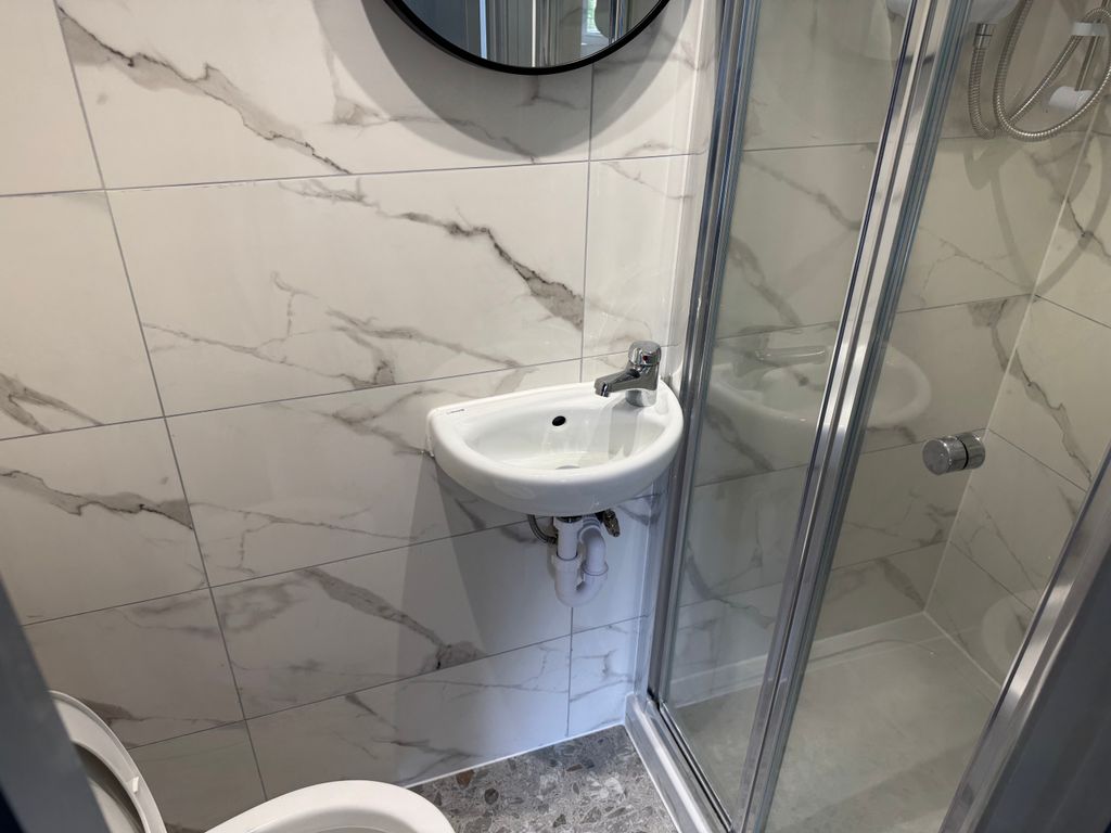 Property photo 2 of 3