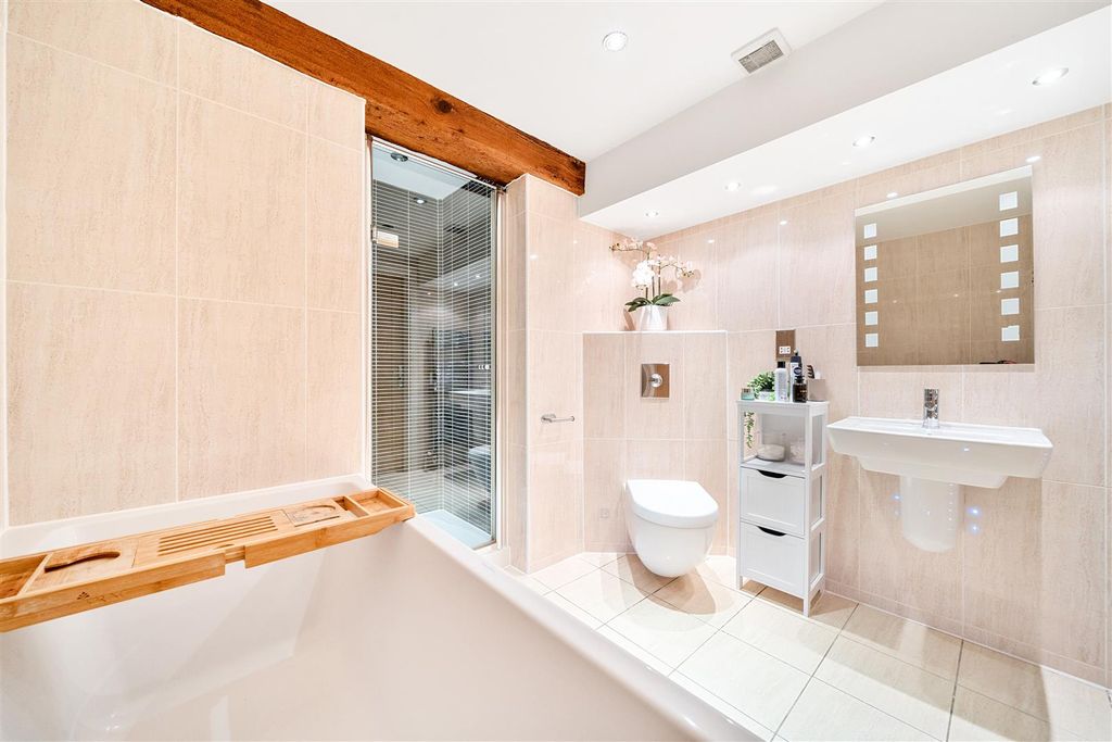 Additional image 11 of 2 bed flat for saleAnchor Terrace, Quay Hill, Penryn TR10