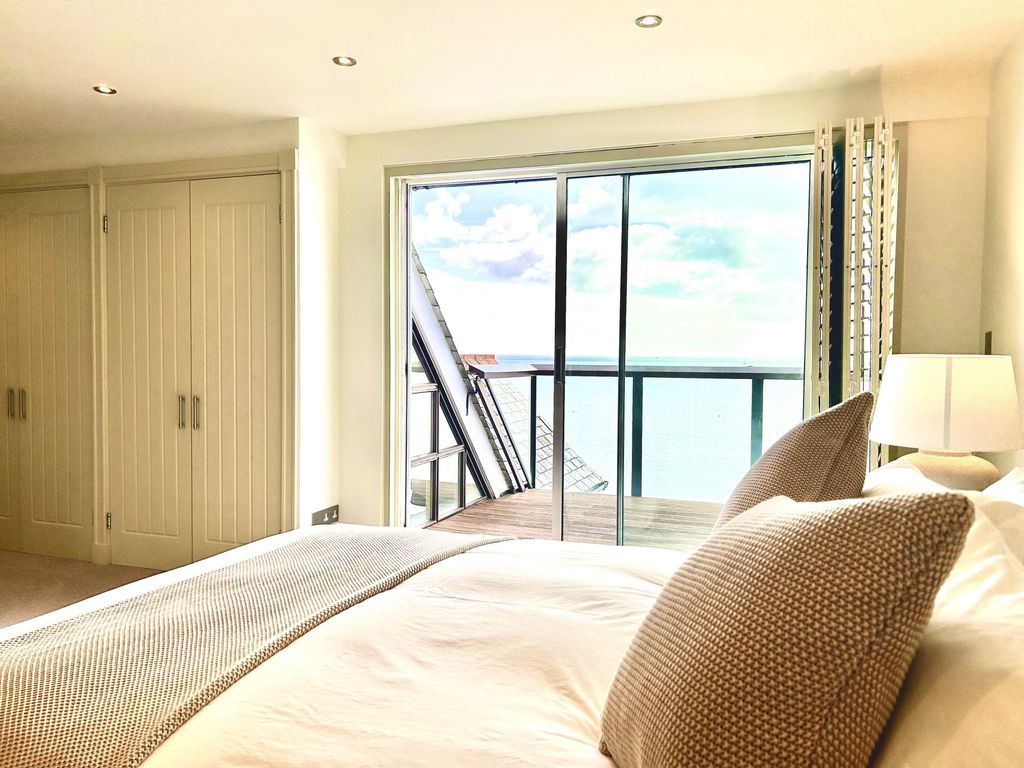 Additional image 11 of 3 bed flat for saleFalmouth, Cornwall TR11