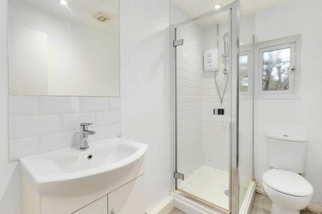 Property photo 3 of 8 Picture No. 25