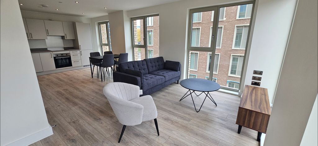 Property photo 1 of 27