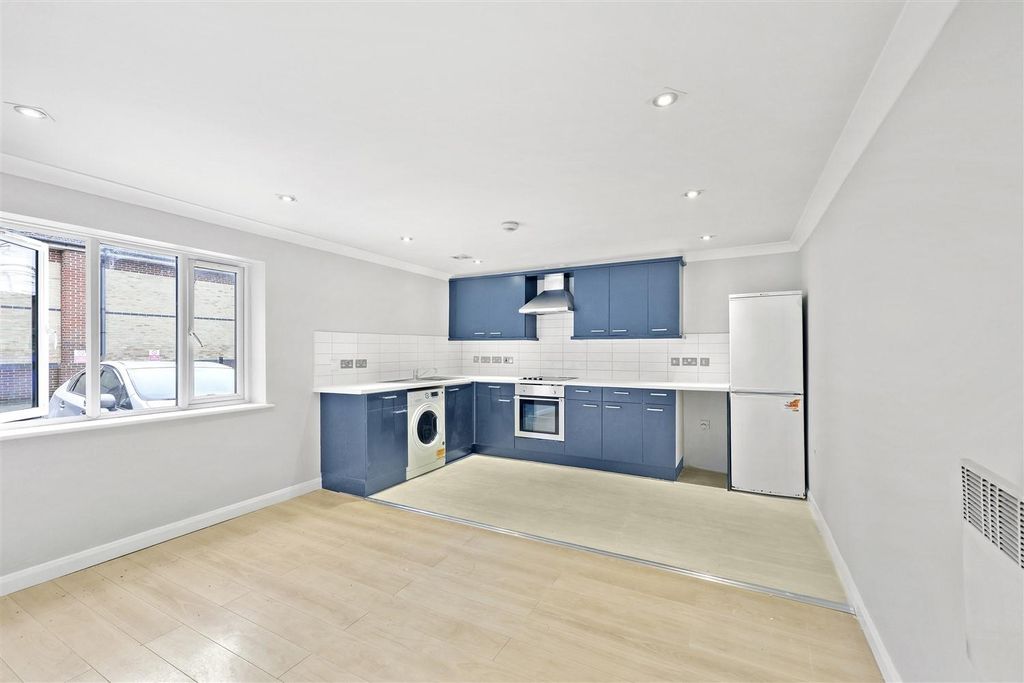 Property photo 2 of 11 4D4A9399.Jpg