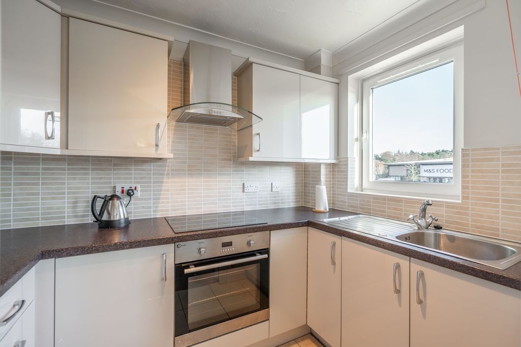 Property photo 2 of 14