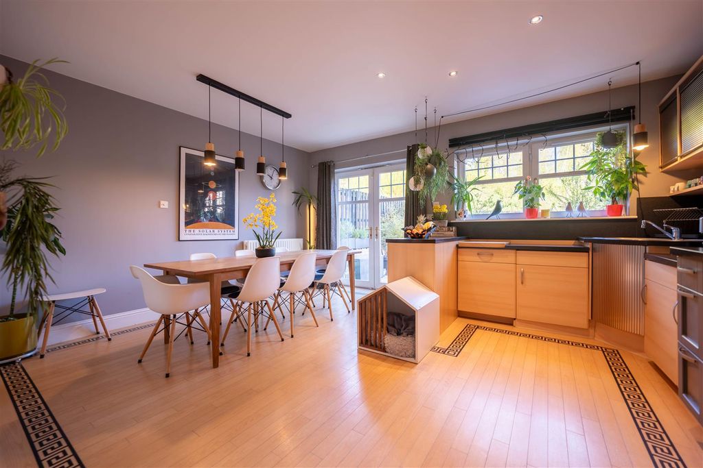Additional image 4 of 4 bed property for saleGraybank Road, Perth PH2