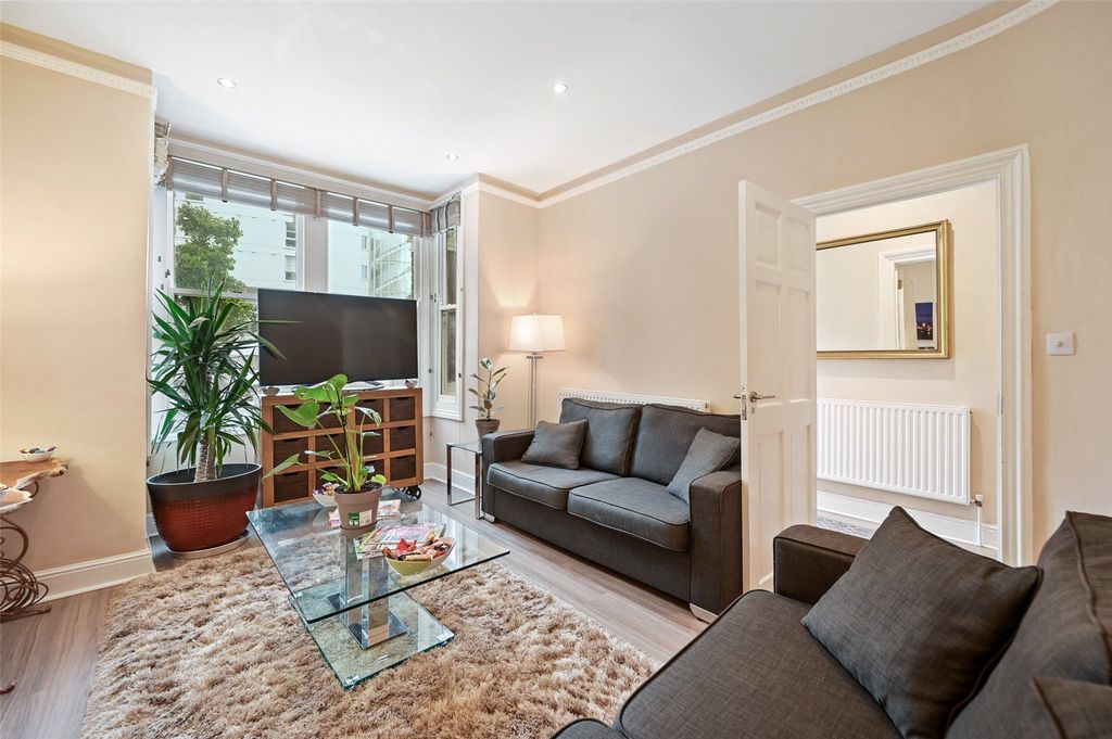 Property photo 2 of 11 Picture No. 10