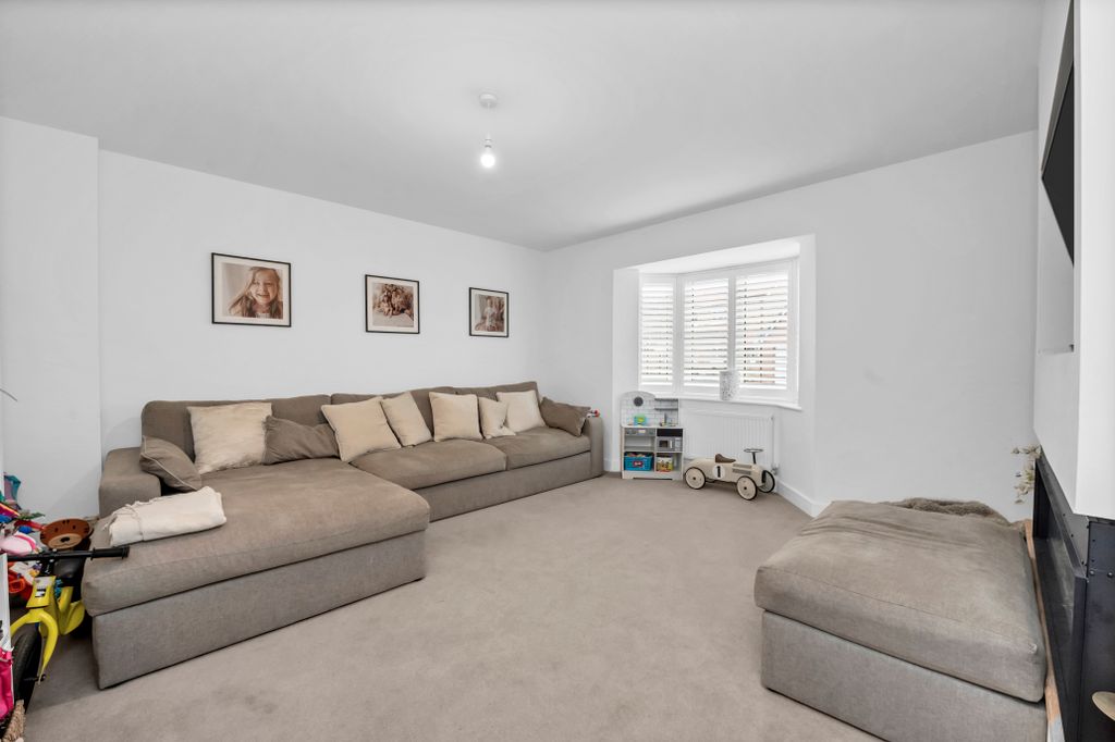 Property photo 3 of 18 Dcp_4698-2