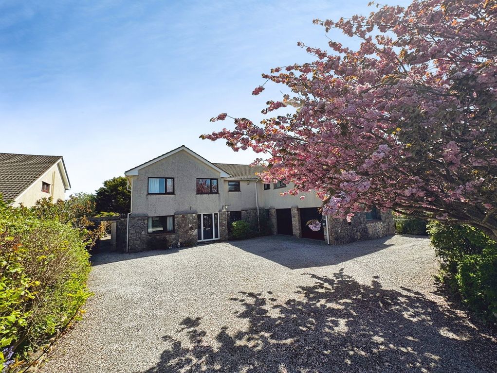 Property photo 1 of 44
