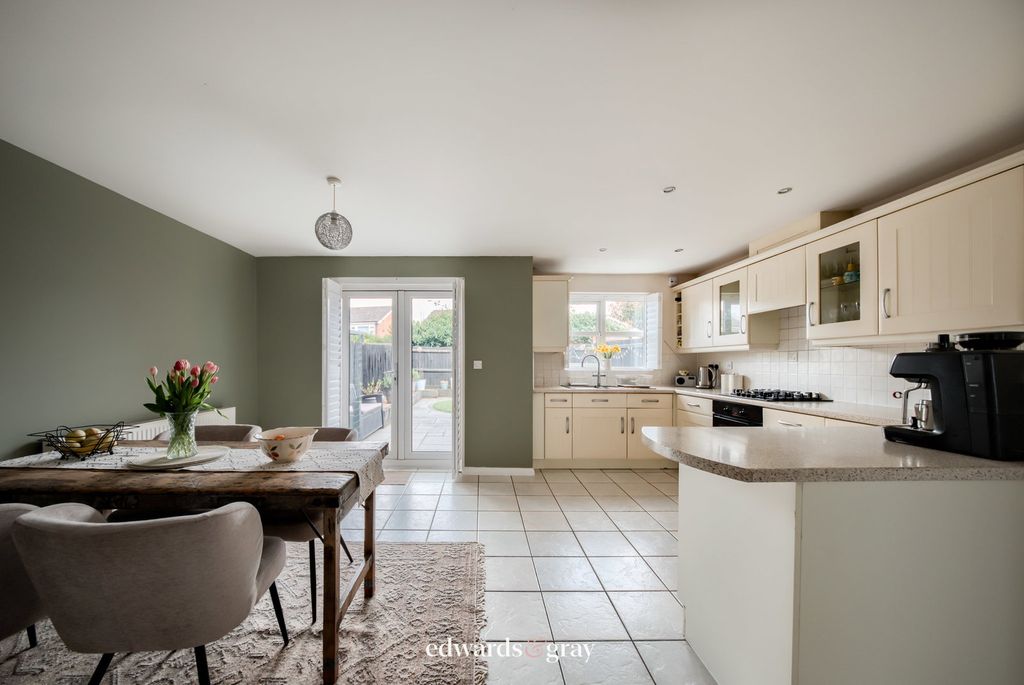 Property photo 3 of 22