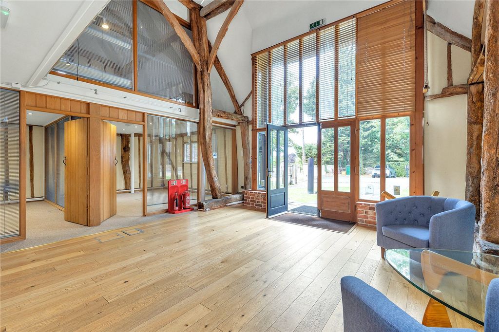 Property photo 2 of 21 Picture No. 17