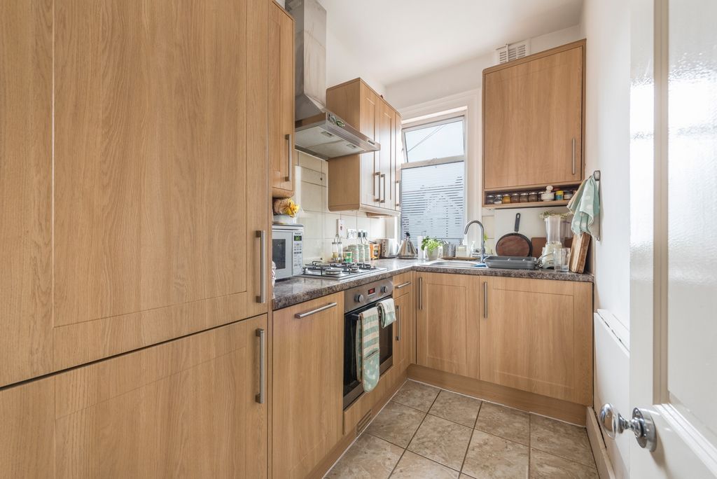 Property photo 2 of 7 Photo 4